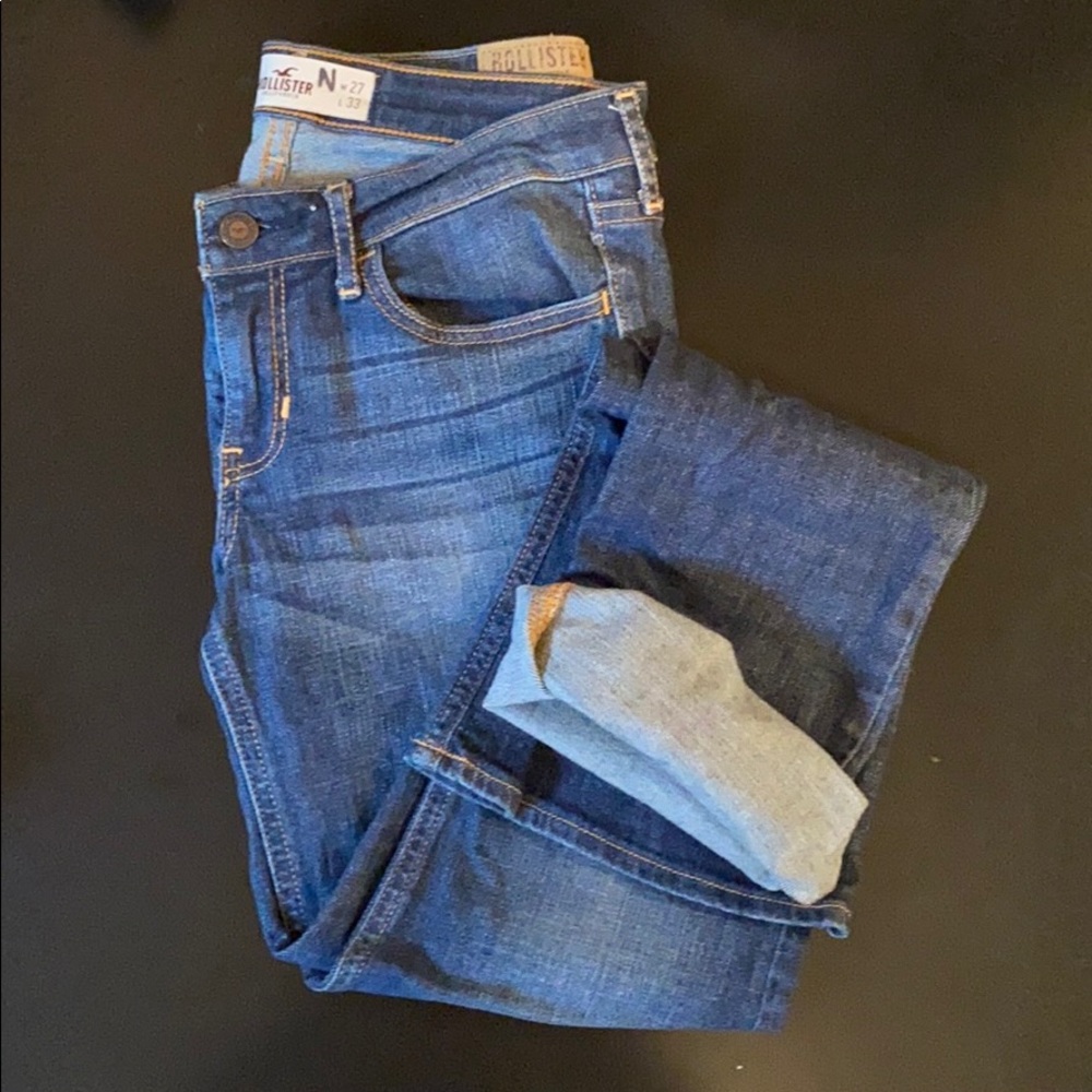 Dark wash Hollister boot cut jeans!